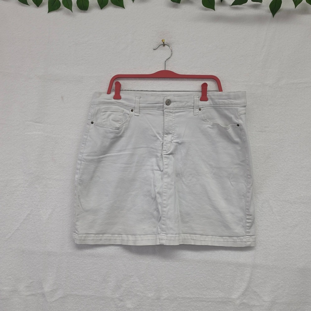 Croft & Barrow Womens White Denim Mini Skirt Size 16 Casual 5-Pocket Skort